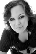 Claire Thomas - Piano Vocalistt
